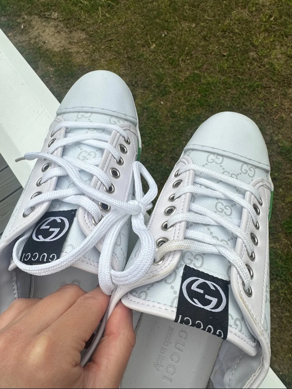 Gucci White Low-Top Sneakers with Green & Black Stripe